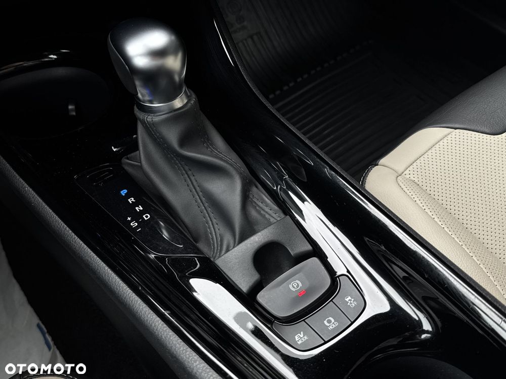 Toyota C-HR 2.0 Hybrid Executive - 27