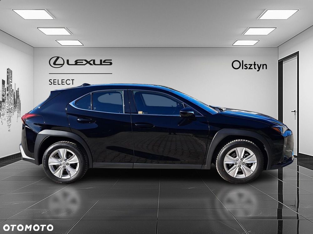 Lexus UX - 5