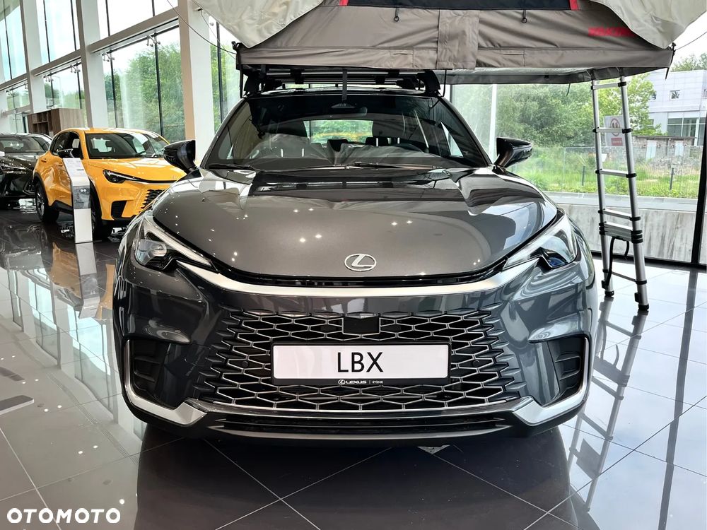 Lexus LBX 1.5 Hybrid - 10