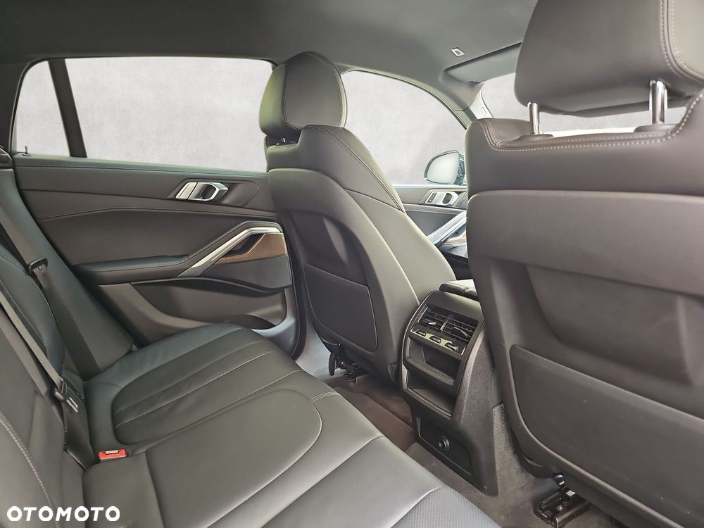 BMW X6 - 24