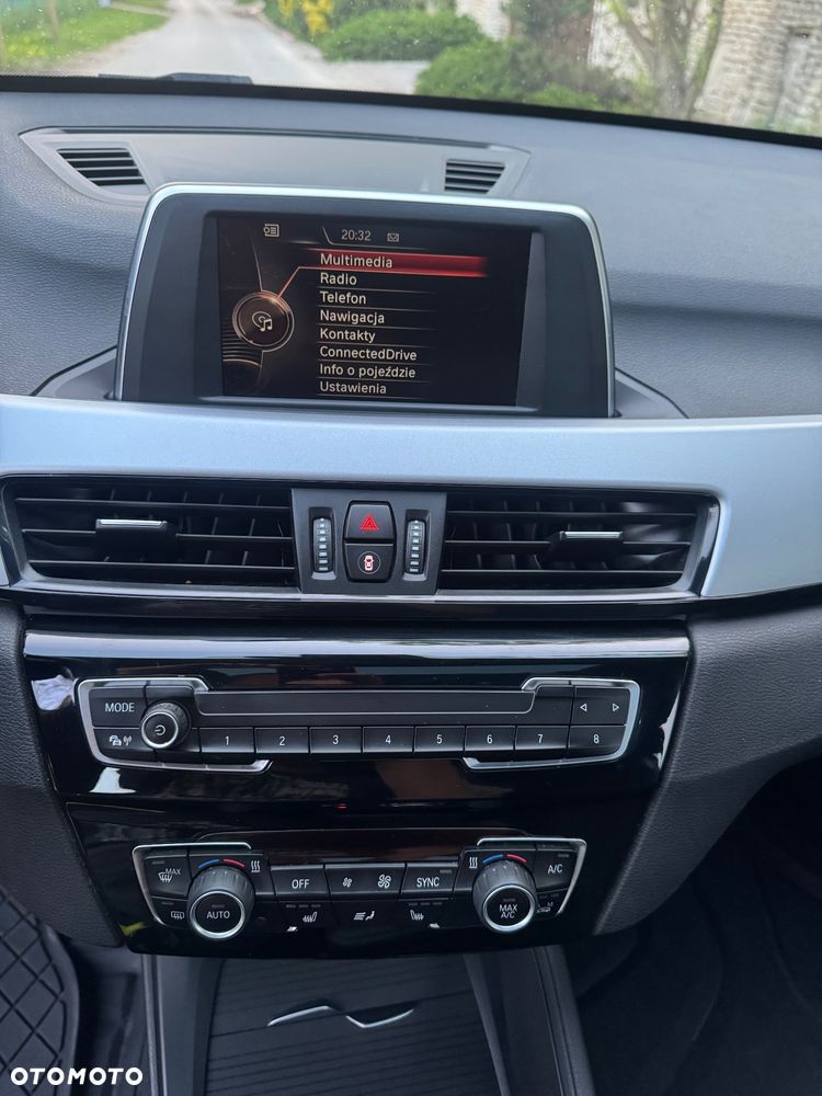BMW X1 sDrive18i - 32