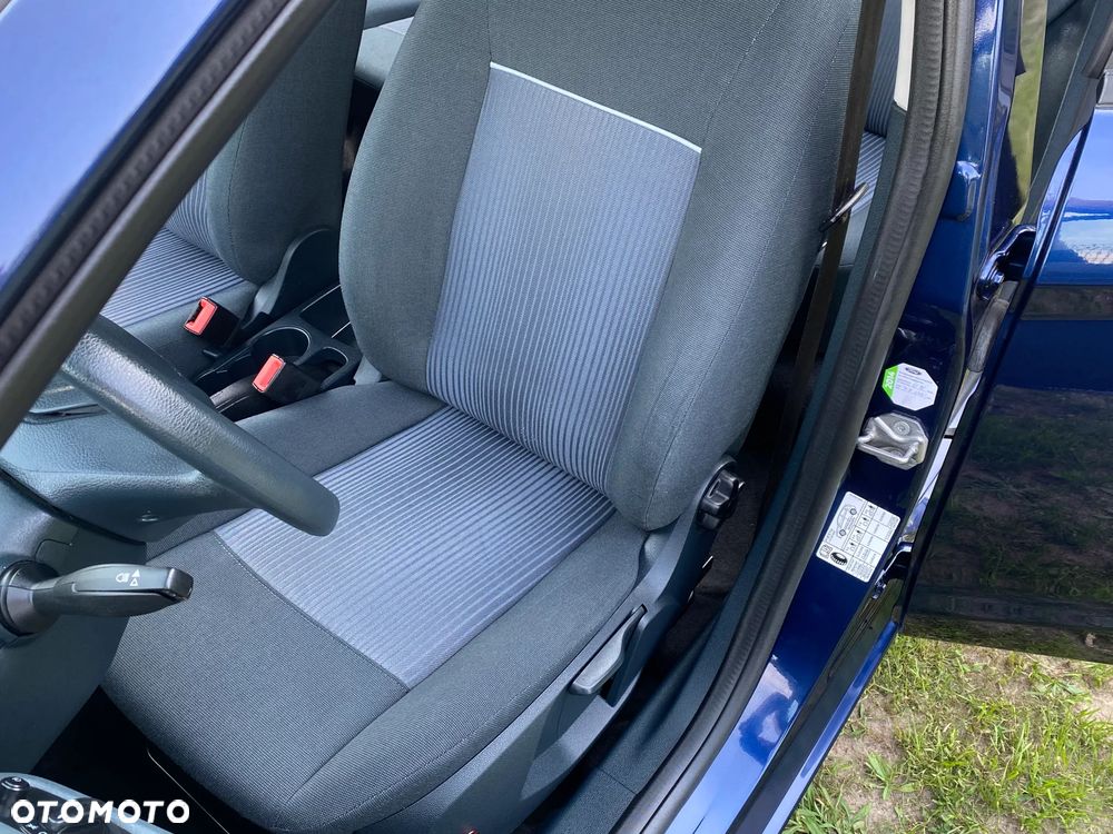 Ford Fiesta 1.4 Trend - 29