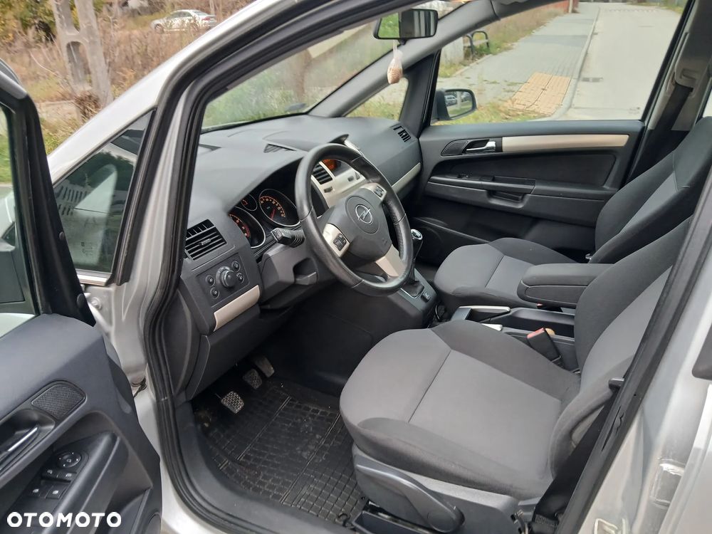 Opel Zafira - 13
