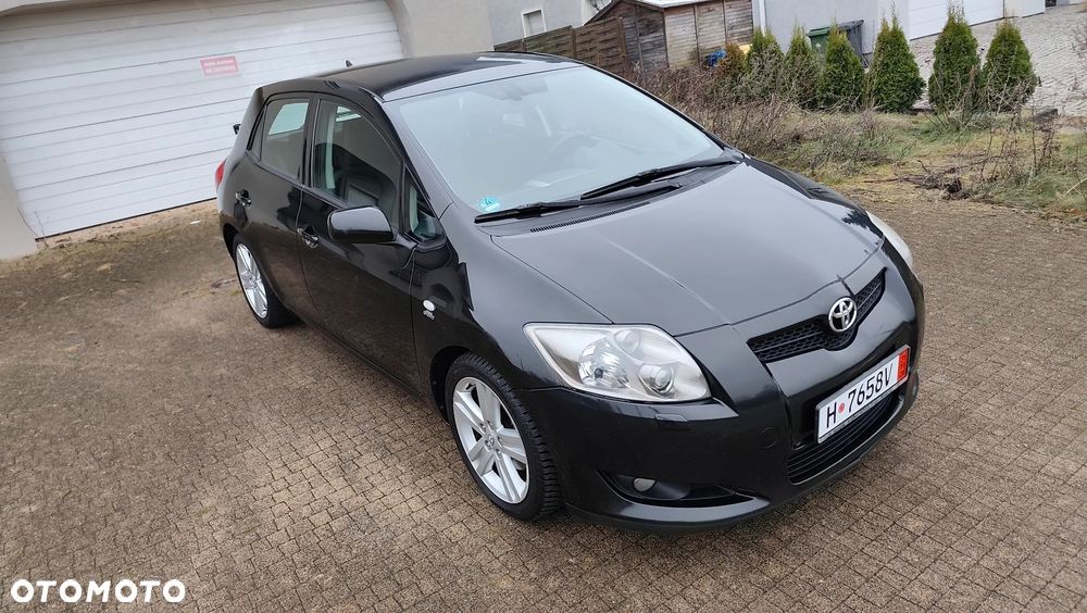 Toyota Auris 2.2 D-4D D-CAT - 32