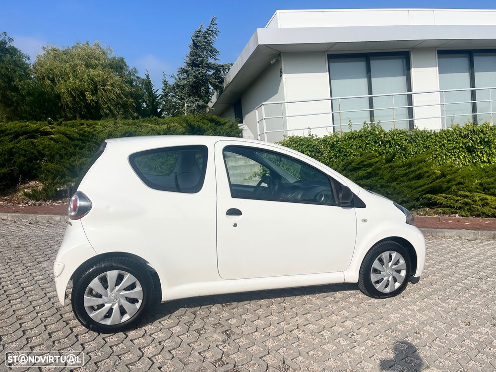 Toyota Aygo Connect - 7