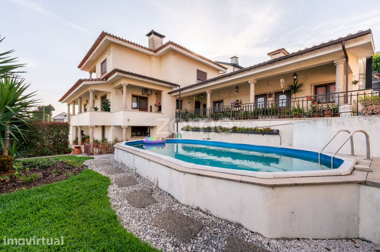 Moradia T5 - EIRIZ - PAÇOS DE FERREIRA - Grande imagem: 2/60
