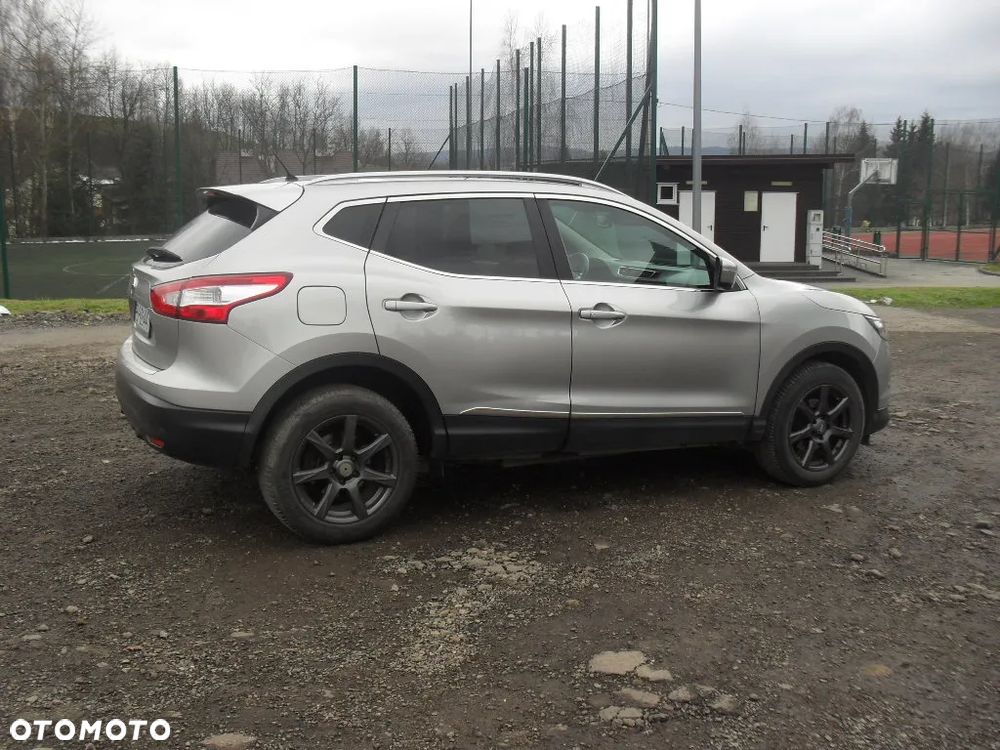 Nissan Qashqai 1.6 dCi 4 x 4 DPF Start/Stop tekna - 4