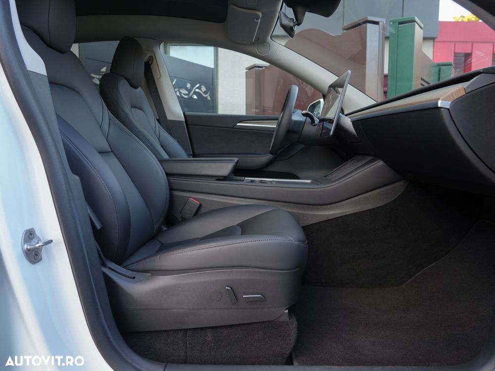 Tesla Model Y - 28