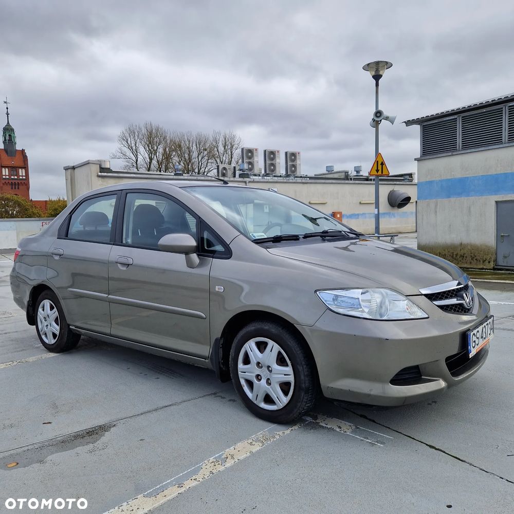 Honda City 1.4 Comfort - 1