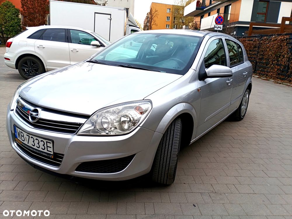 Opel Astra 1.6 Enjoy - 1