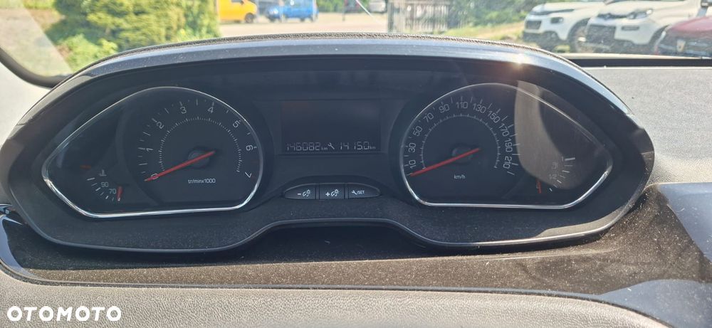 Peugeot 208 PureTech 82 Urban Move - 16