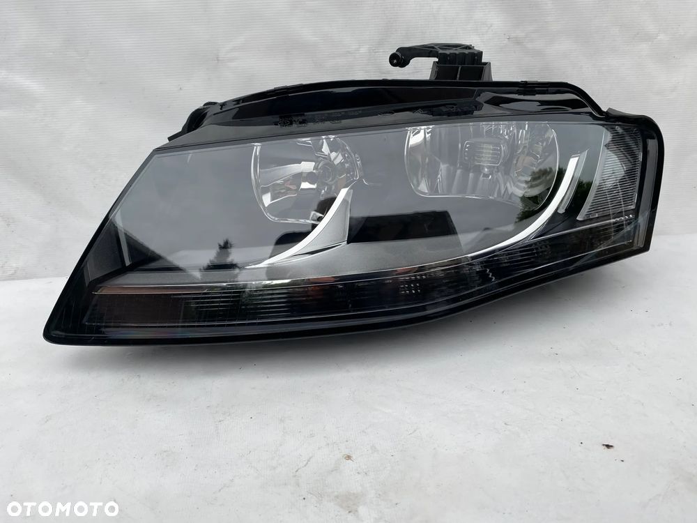 lampa audi A4 B8 zwykła przed liftem lewa eu cała - 1