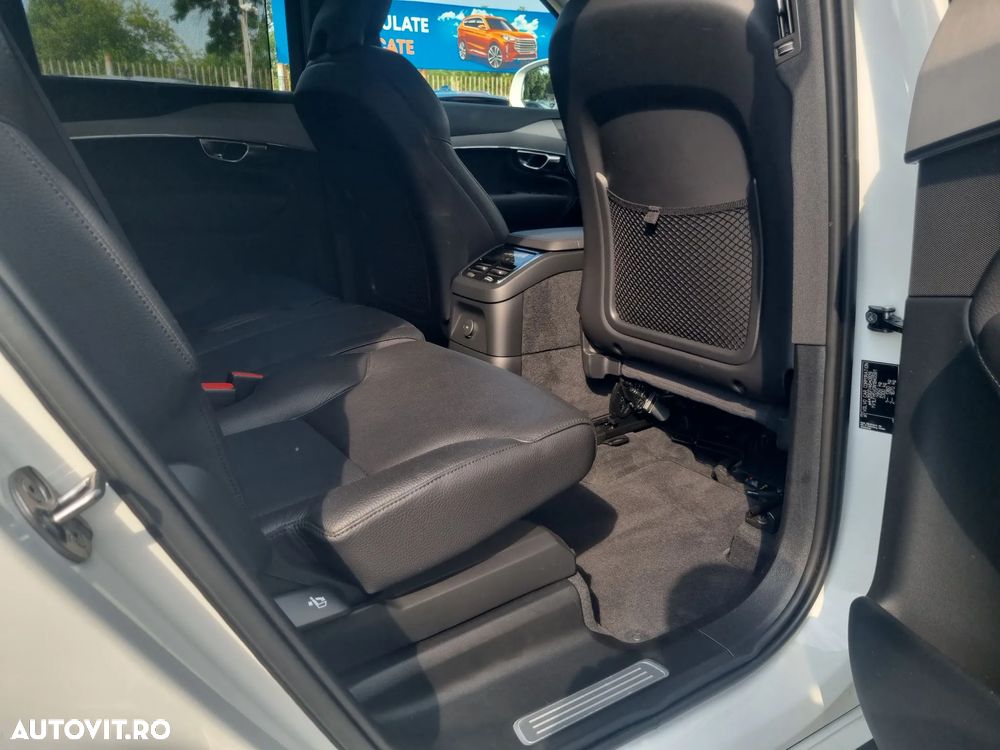 VOLVO XC90 2022 — imagine 12
