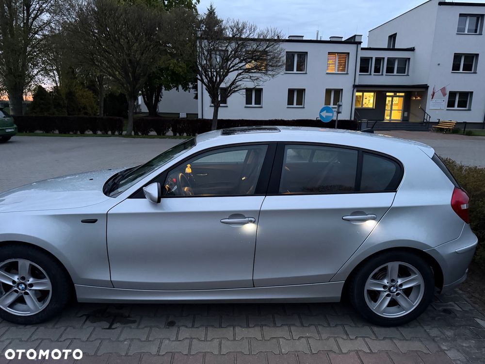 BMW Seria 1 120d DPF - 9