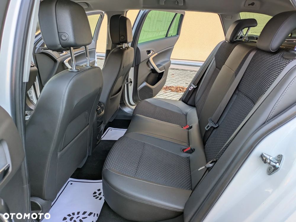 Opel Insignia ver-sports-tourer-2-0-diesel-edition - 19