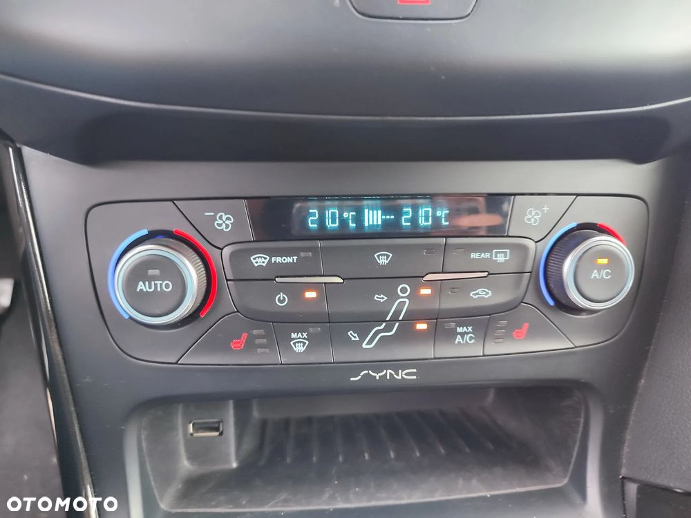 Ford Focus 1.5 EcoBoost Titanium ASS - 10