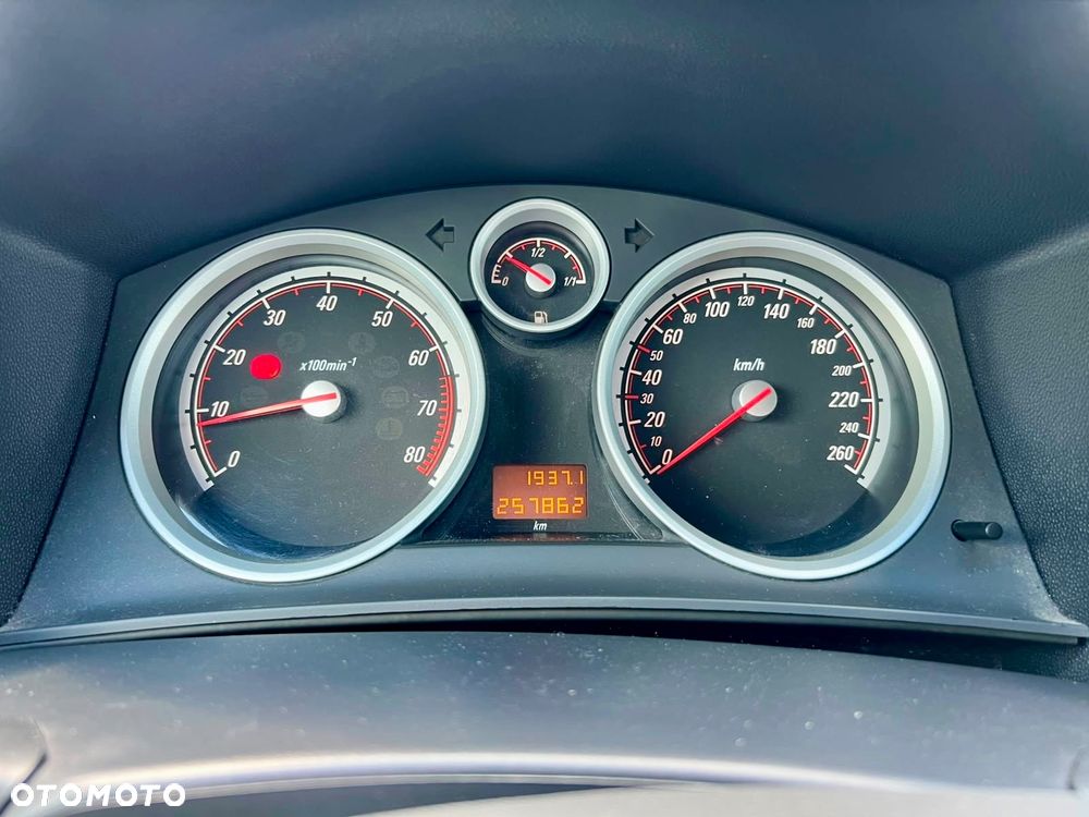 Opel Astra - 25