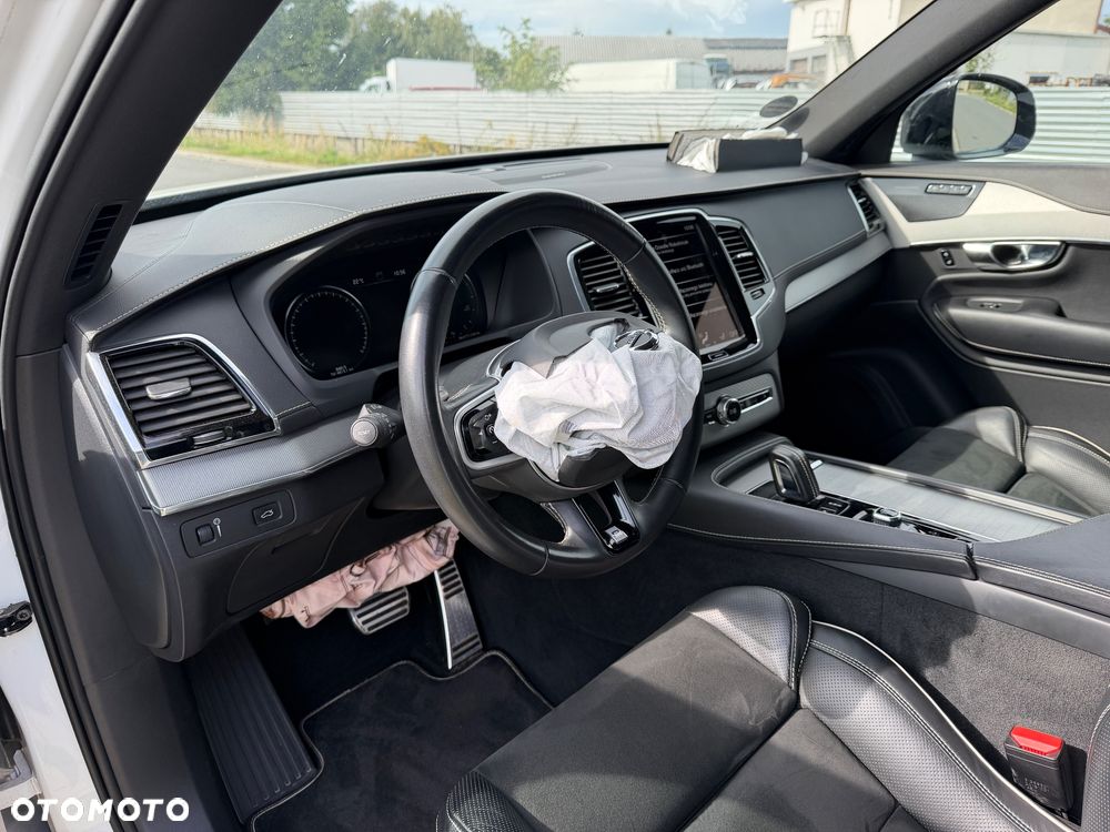 Volvo XC 90 - 21