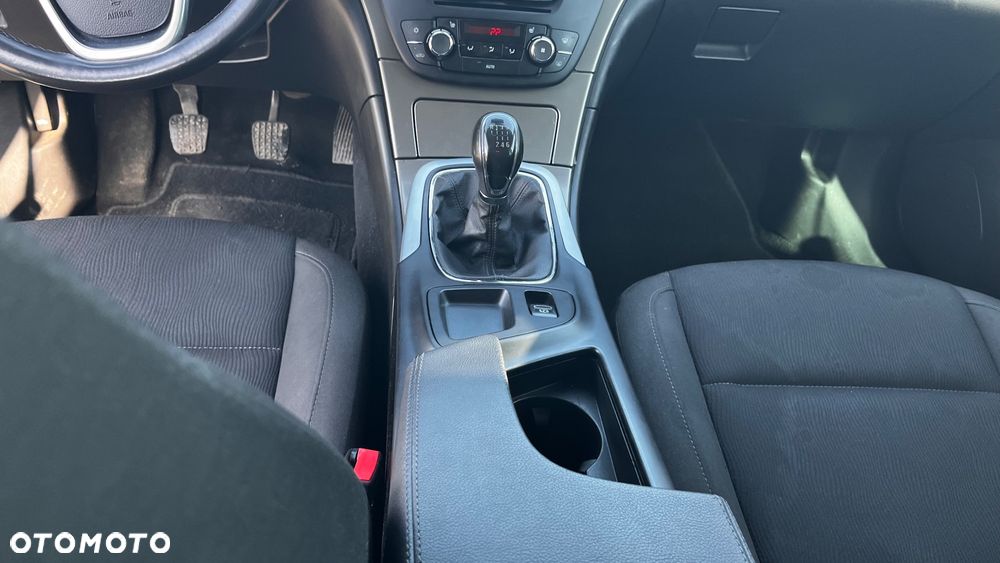 Opel Insignia 2.0 CDTI - 8