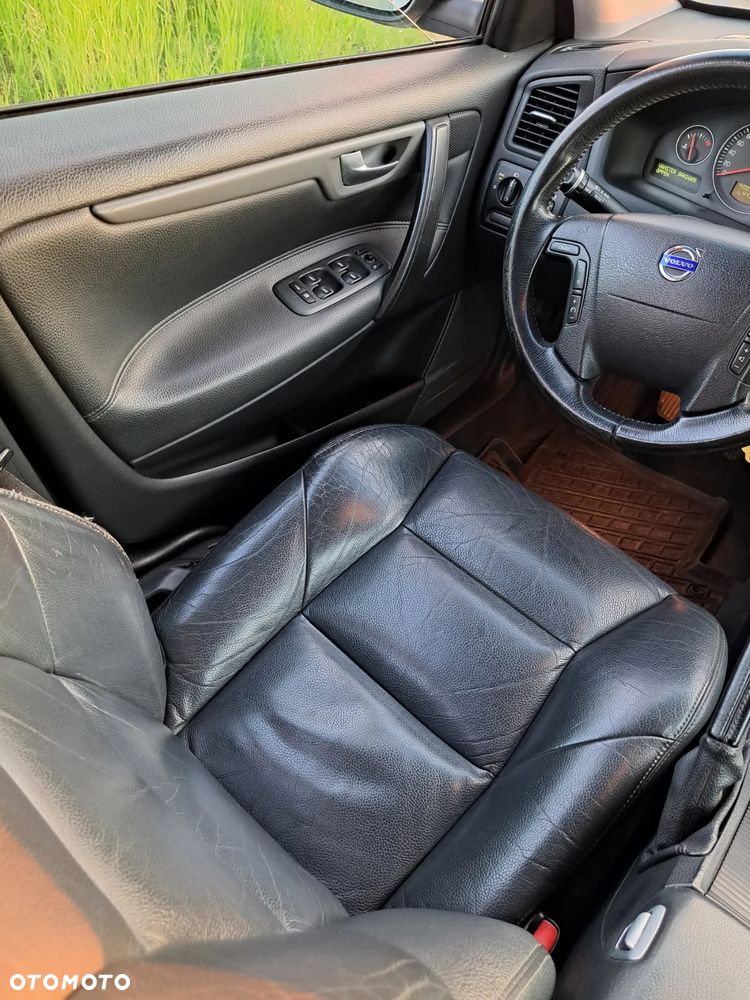 Volvo V70 2.4 Kinetic - 2