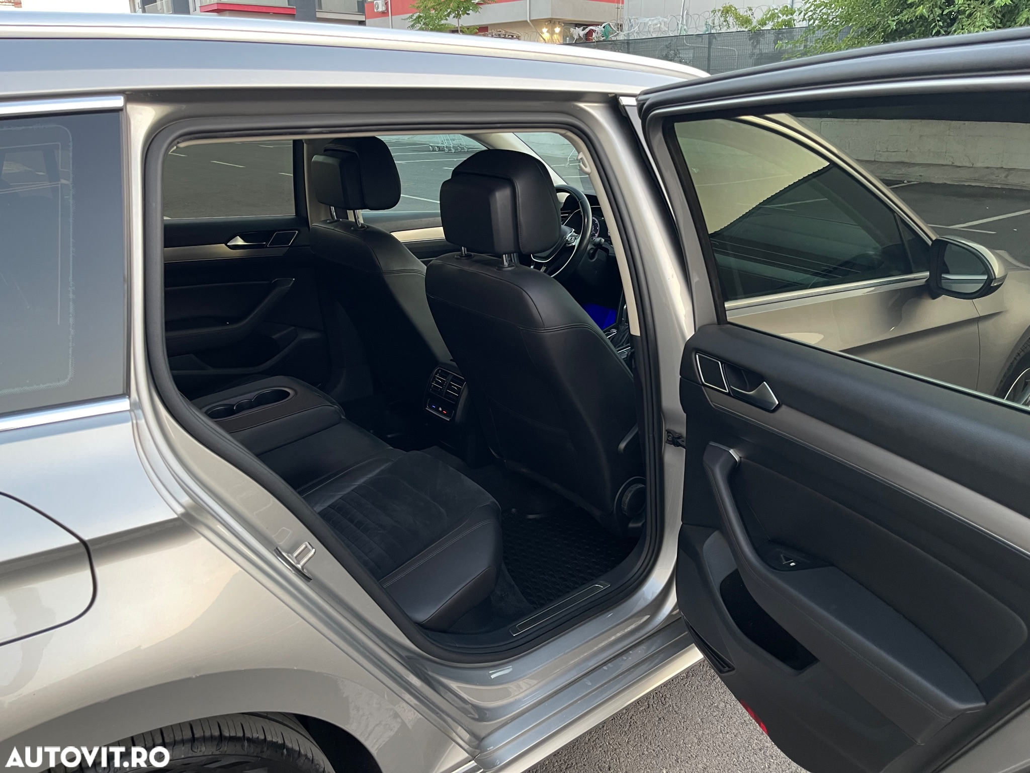 Volkswagen Passat Variant 2.0 TDI DSG R Executive - 19