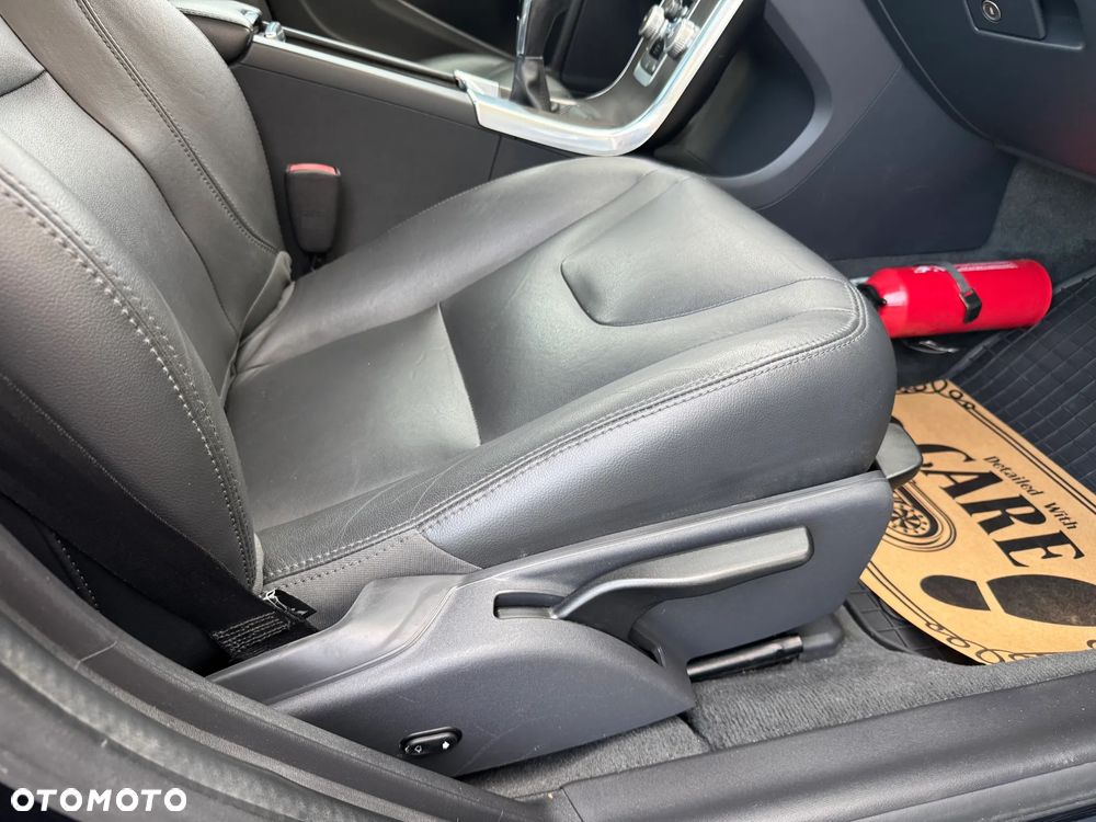 Volvo S60 D2 Summum - 15