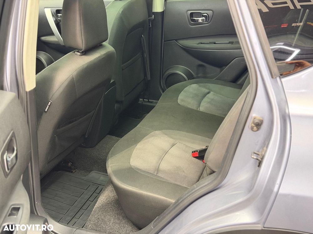 Nissan Qashqai 1.6 DCI 4 x 4 DPF Start/Stop I-Way - 4