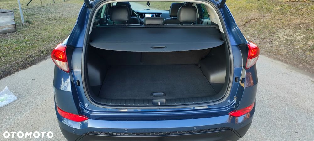 Hyundai Tucson blue 1.7 CRDi 2WD DCT Premium - 24