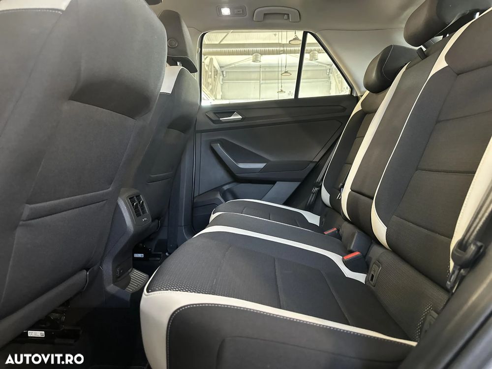Volkswagen T-ROC - 12