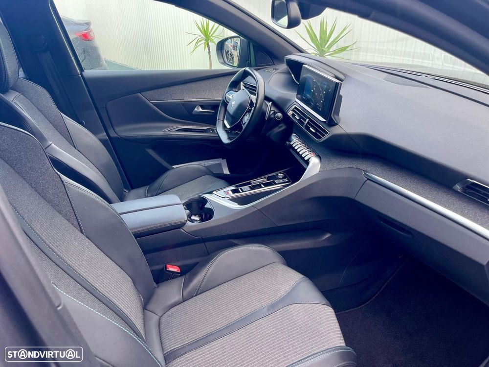 Peugeot 5008 1.2 PureTech Allure Pack EAT8 - 10