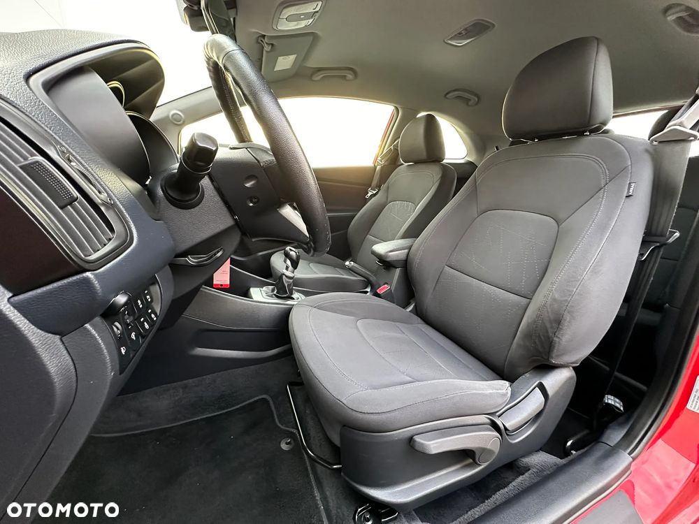 Kia Rio - 15