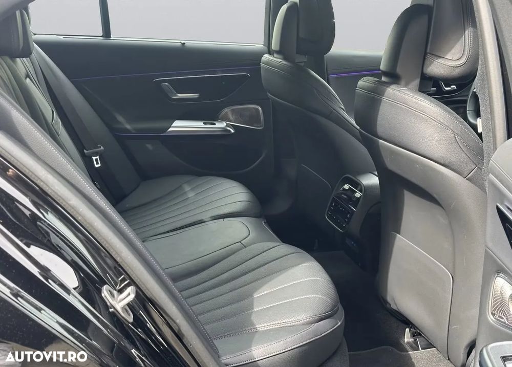 Mercedes-Benz E 400e 4Matic 9G-TRONIC AMG Line NIGHT Edition - 12