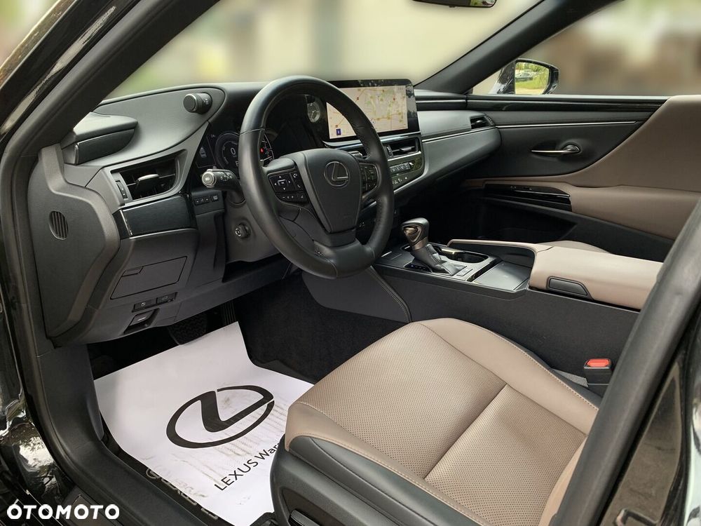 Lexus ES 300h Business Edition - 9