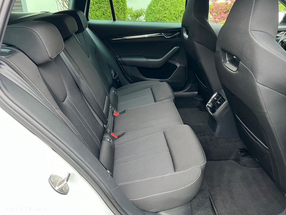 Skoda Octavia 2.0 TDI Style DSG - 12