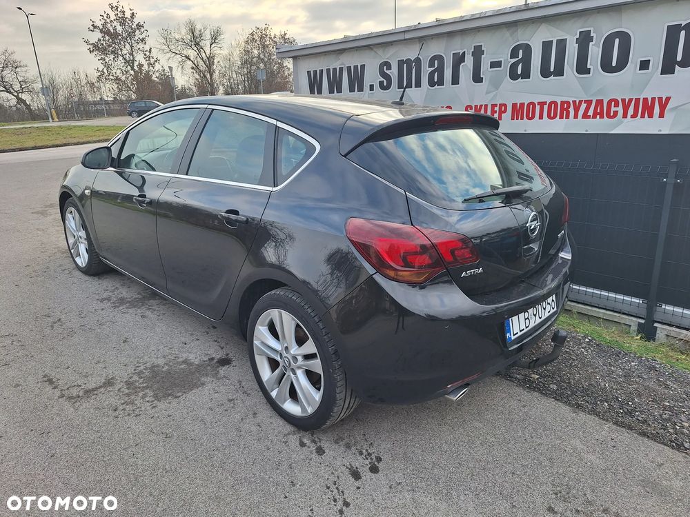 Opel Astra 1.4 Turbo Cosmo - 3