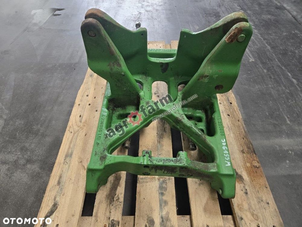 Wspornik przedniego mostu John Deere 6155M - 3