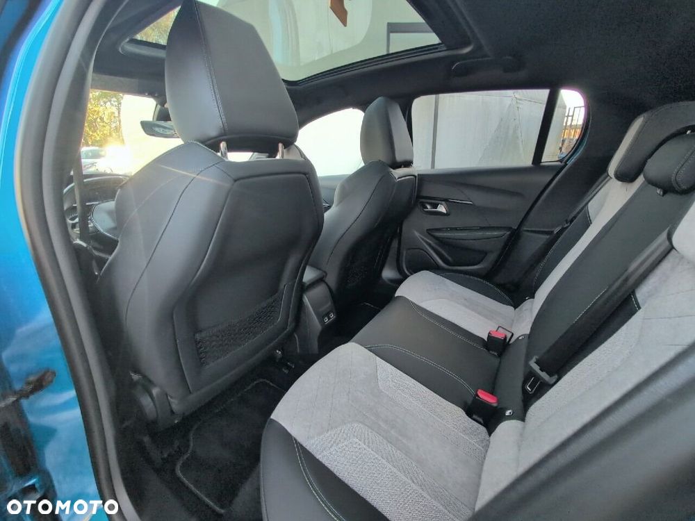 Peugeot 208 - 10