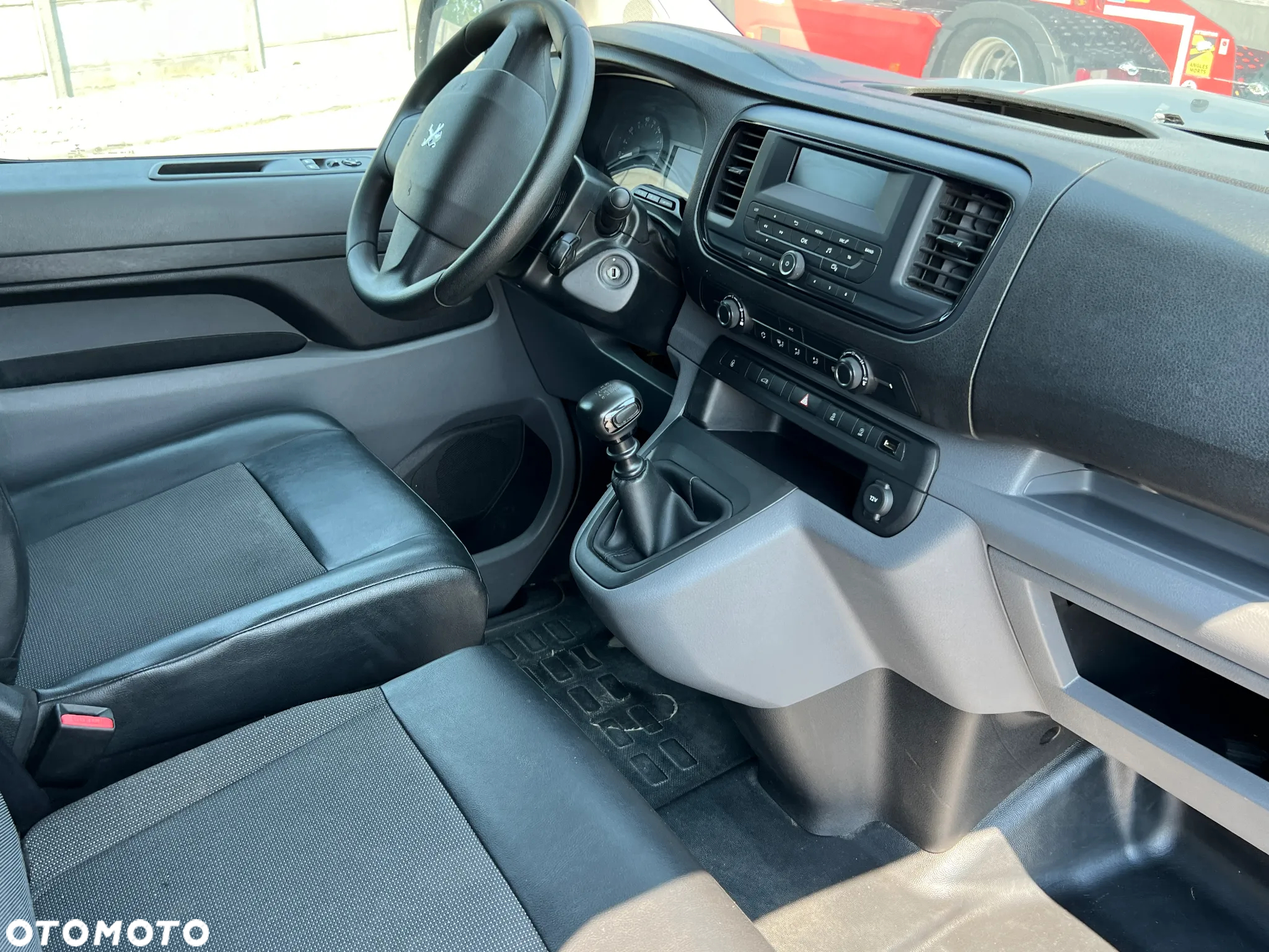Peugeot Expert - 12