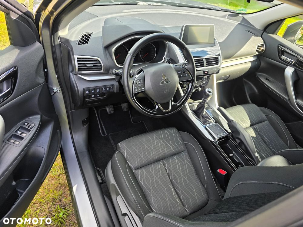 Mitsubishi Eclipse Cross 1.5 T Invite Plus - 11