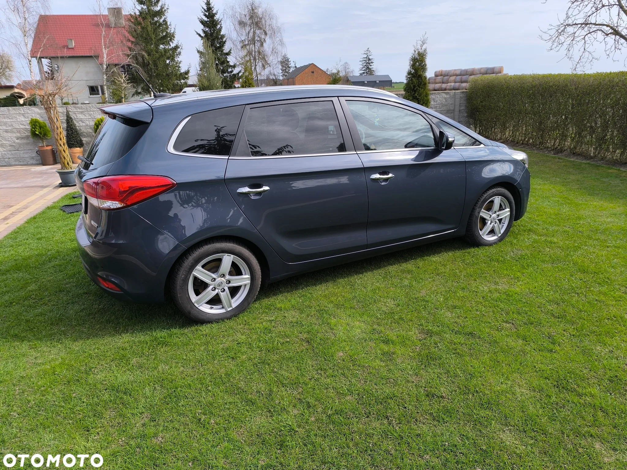 Kia Carens 1.7 CRDi L 7os - 3