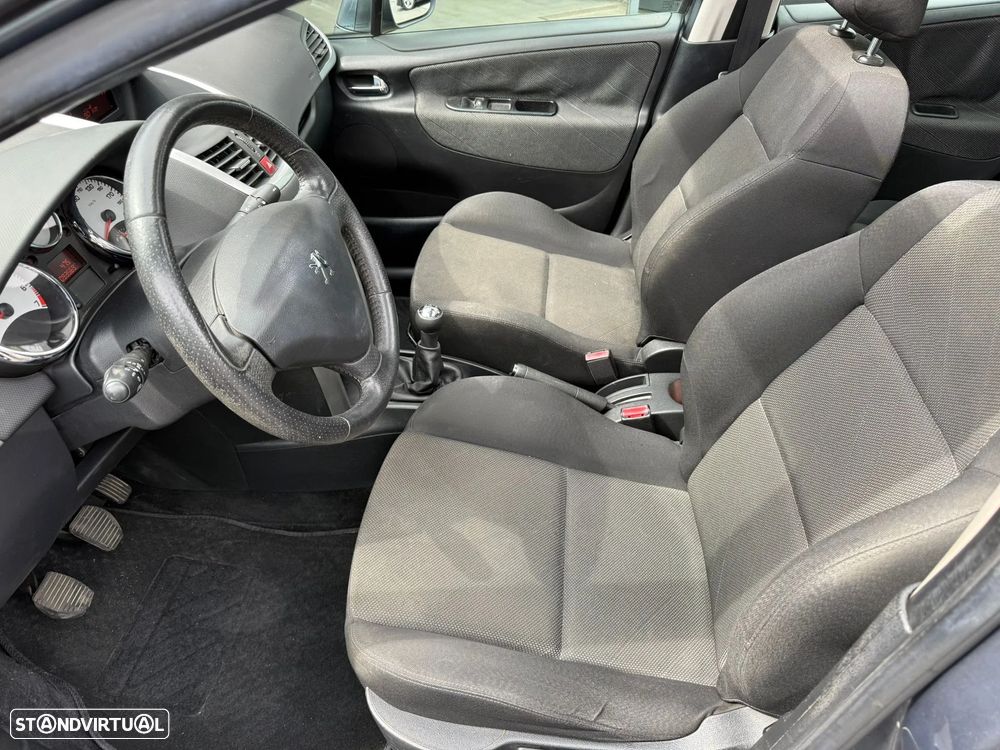 Peugeot 207 120 Sport - 12