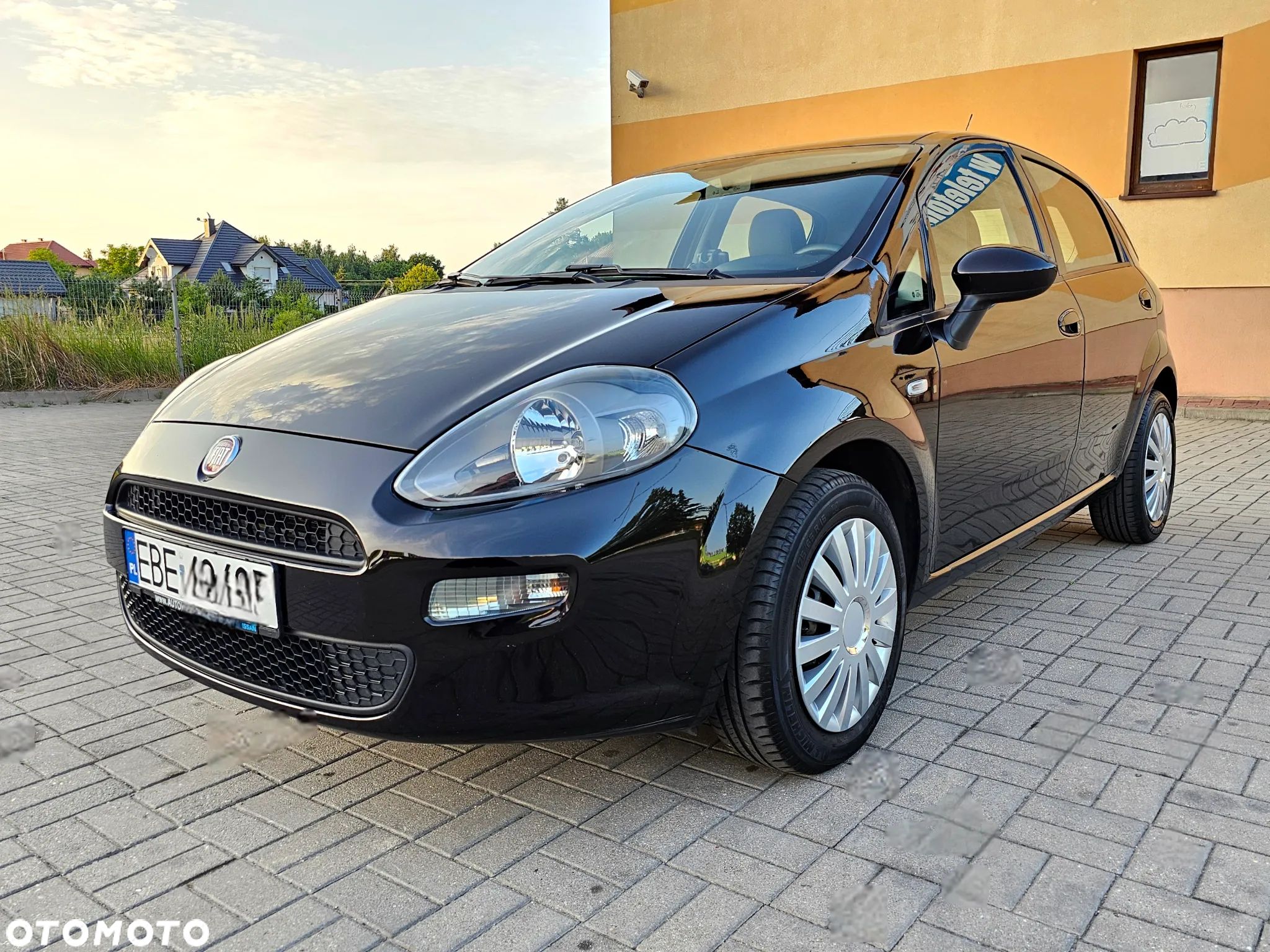 Fiat Punto 2012 1.4 8V Estiva Blue&Me Euro5 - 1