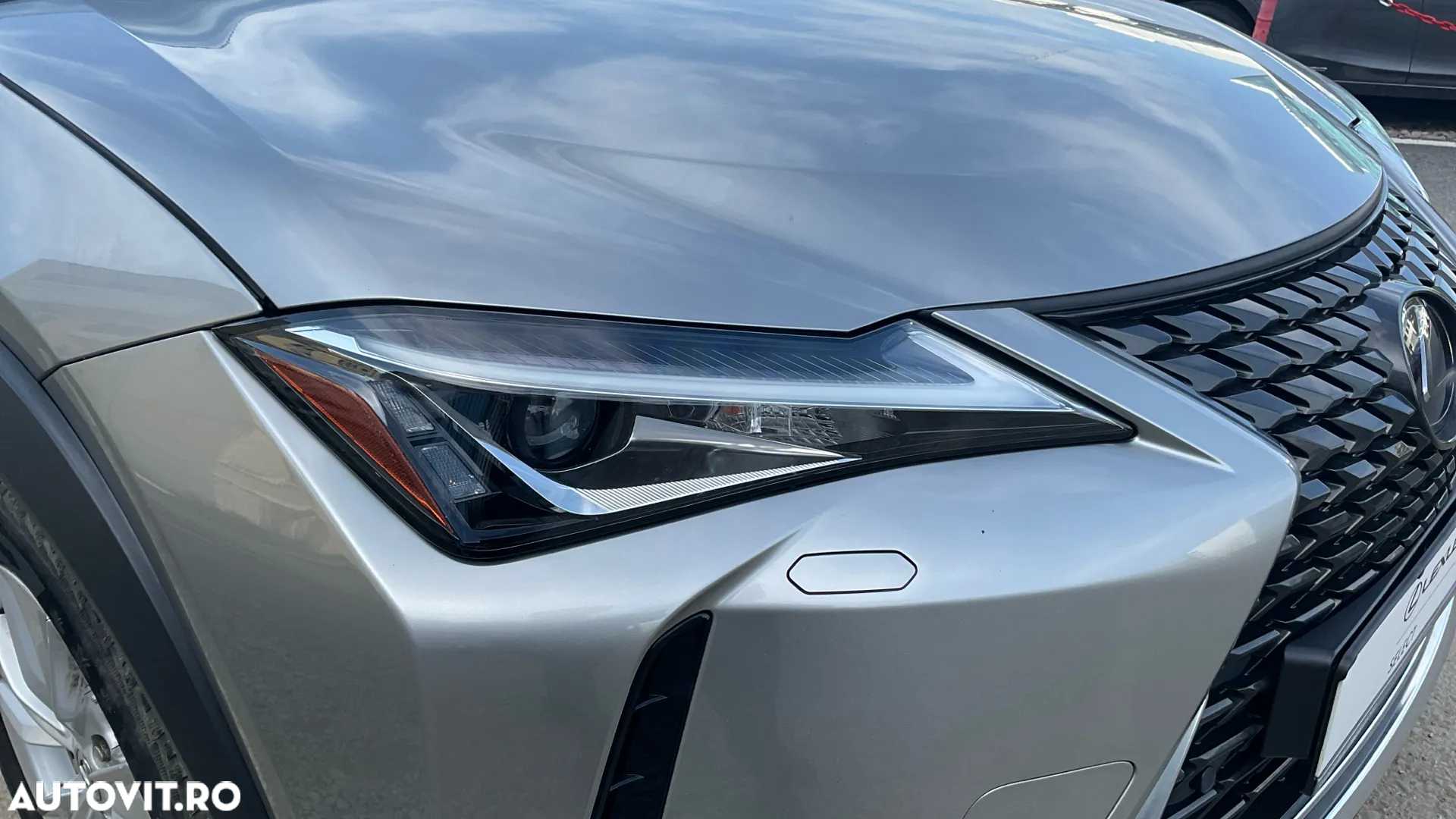Lexus UX 250h Business Edition - 24