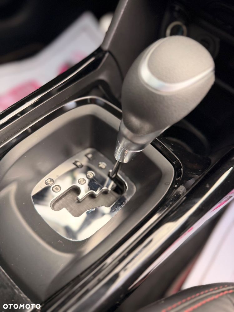 Peugeot 2008 PureTech 110 Stop&Start EAT6 GT-Line Edition - 19