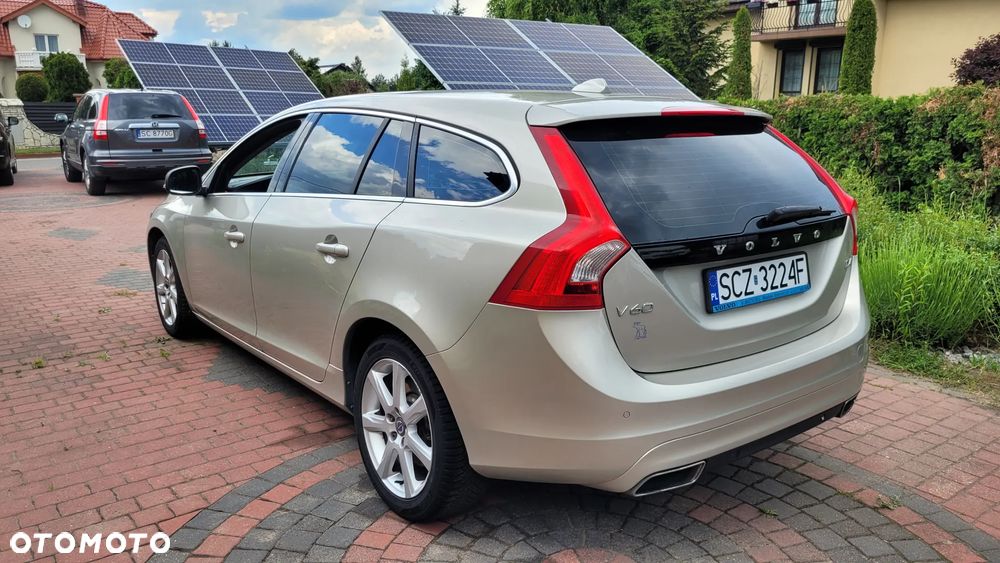 Volvo V60 D4 Drive-E Momentum - 6