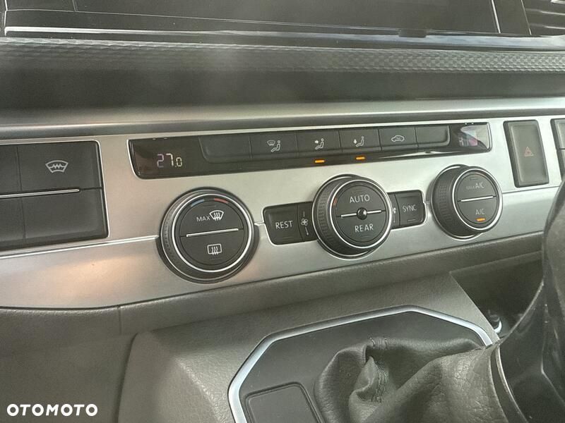 Volkswagen Caravelle 2.0 TDI L2 Comfortline DSG - 18