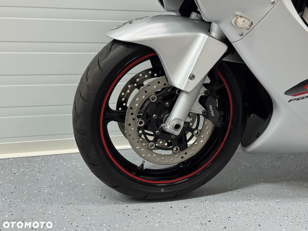 Honda CBR - 17