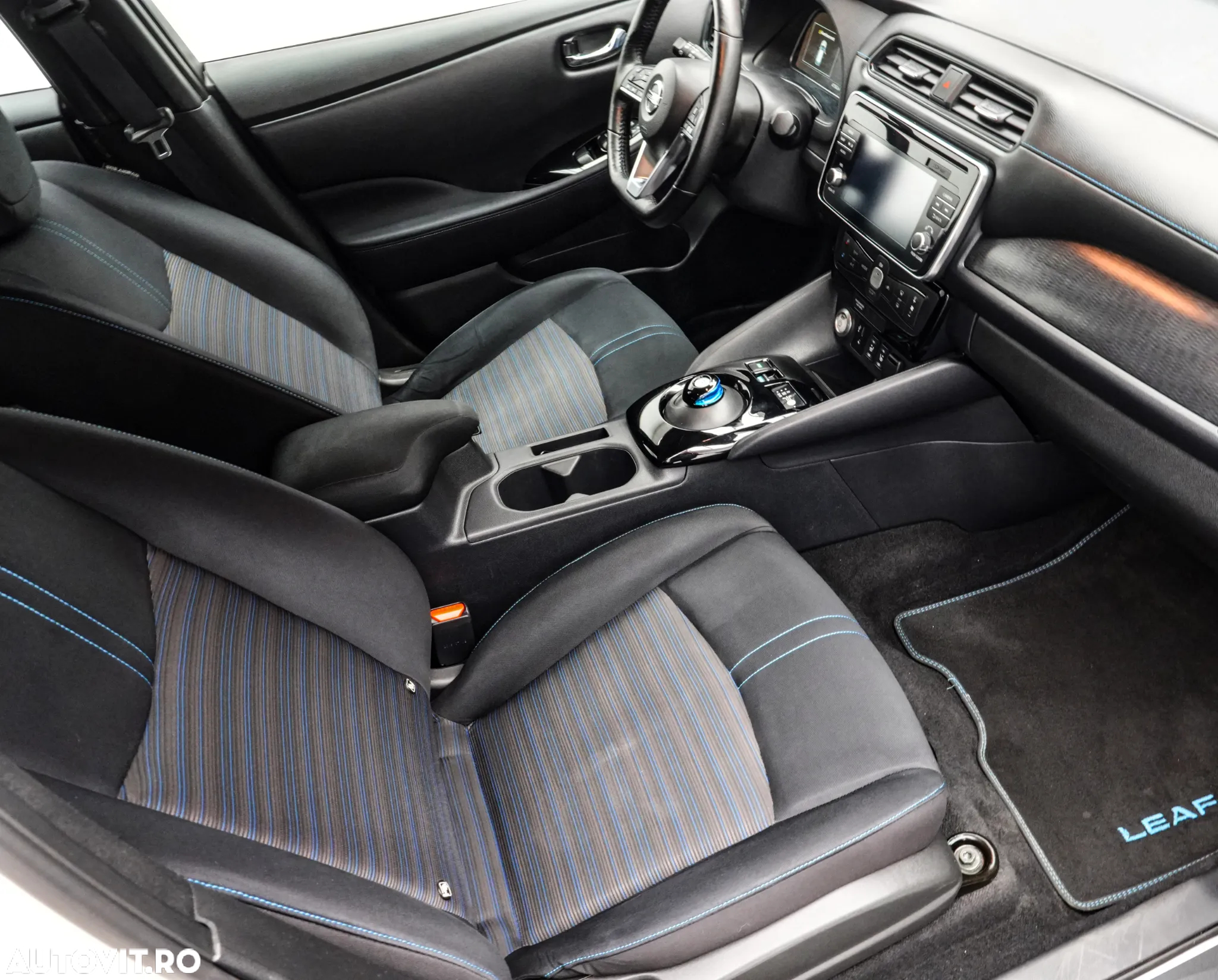 Nissan LEAF N-Connecta - 13