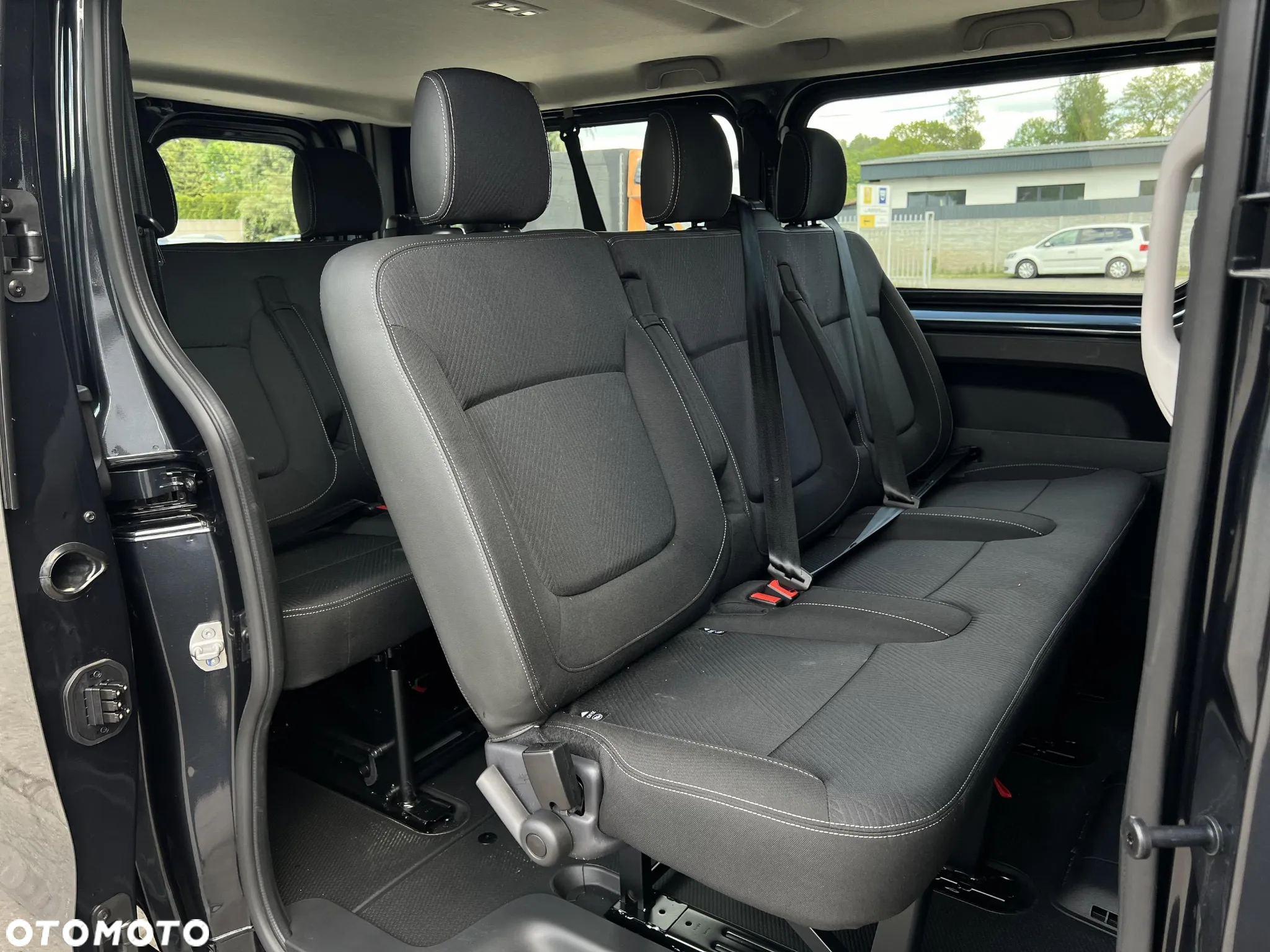 Renault Trafic - 16