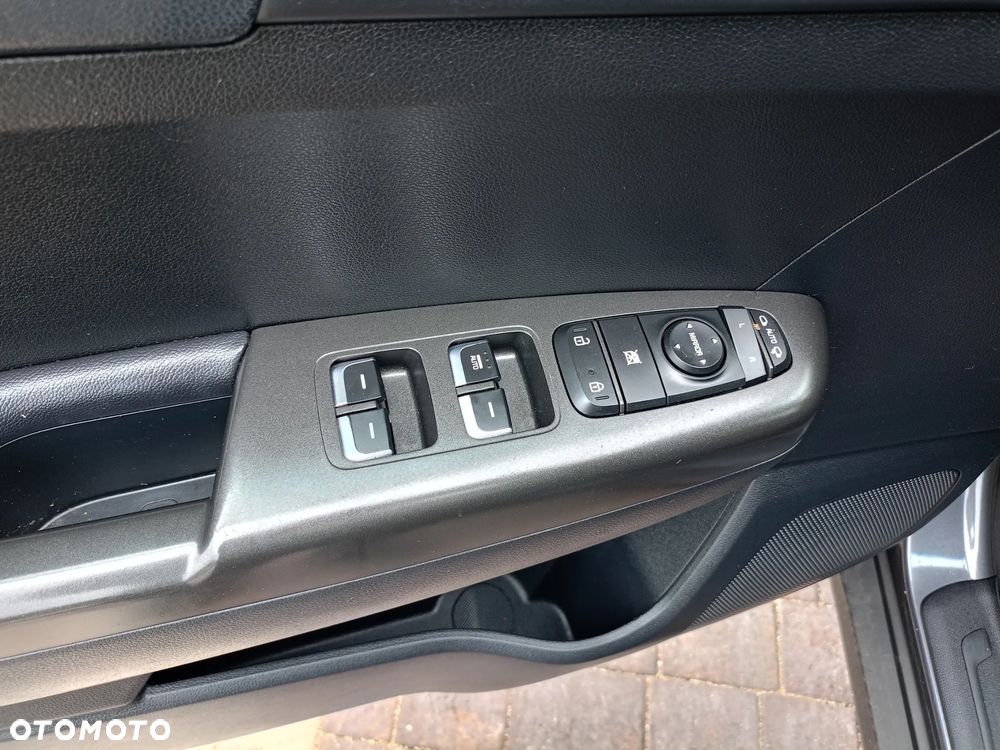 Kia Sportage 1.6 T-GDI 2WD SPIRIT - 11